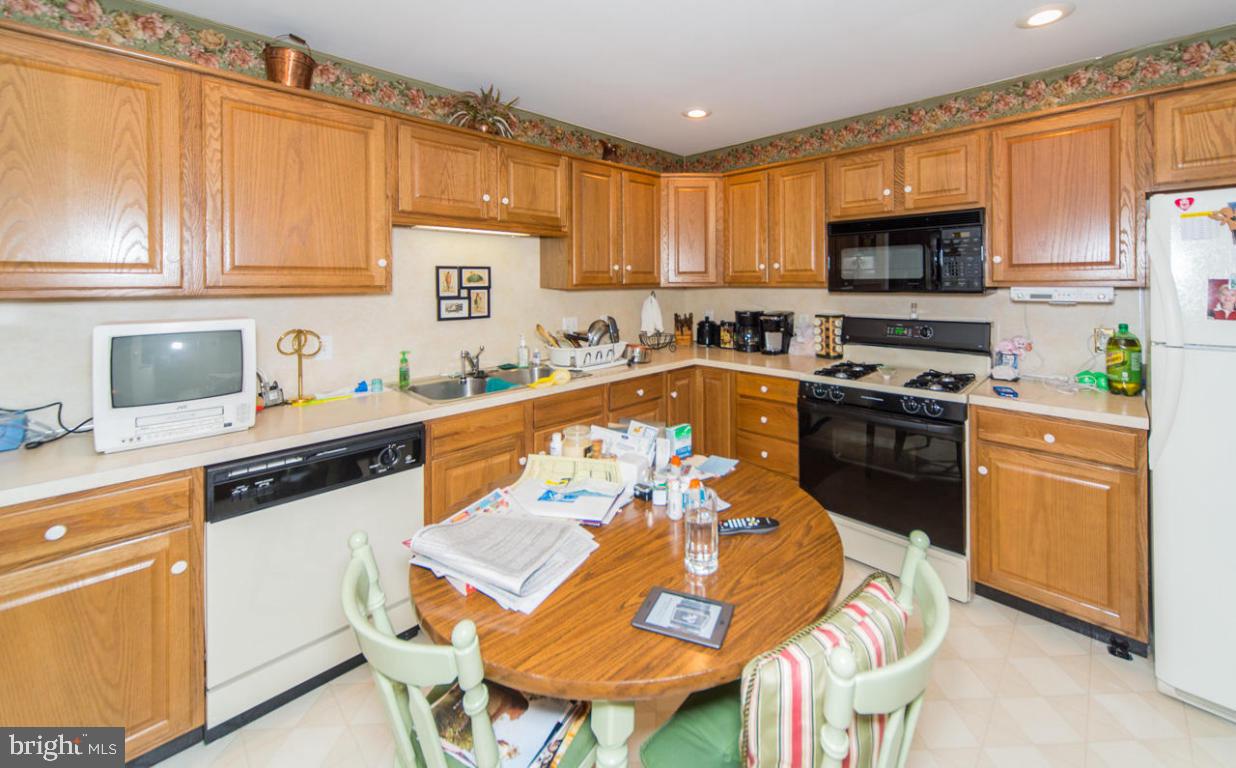 SUMMIT HILLS - Residential