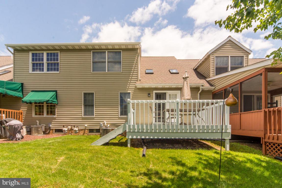 SUMMIT HILLS - Residential