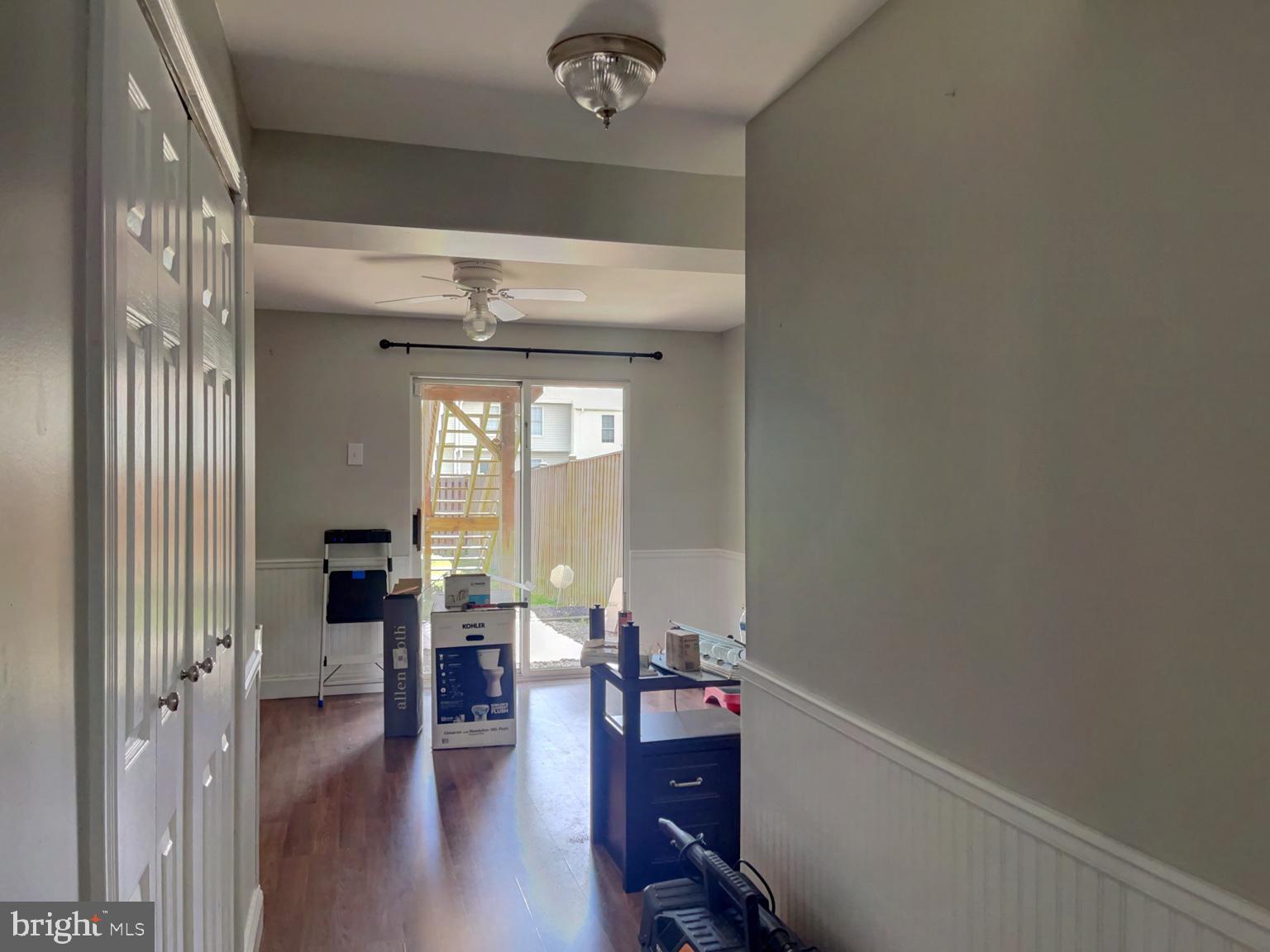 LAUREL WOODS - Residential Lease