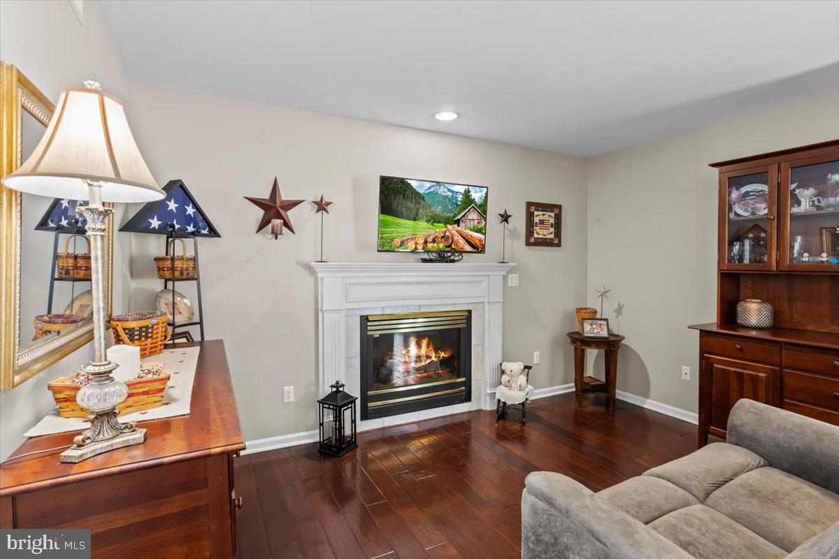 RUNNYMEDE EAST - Residential