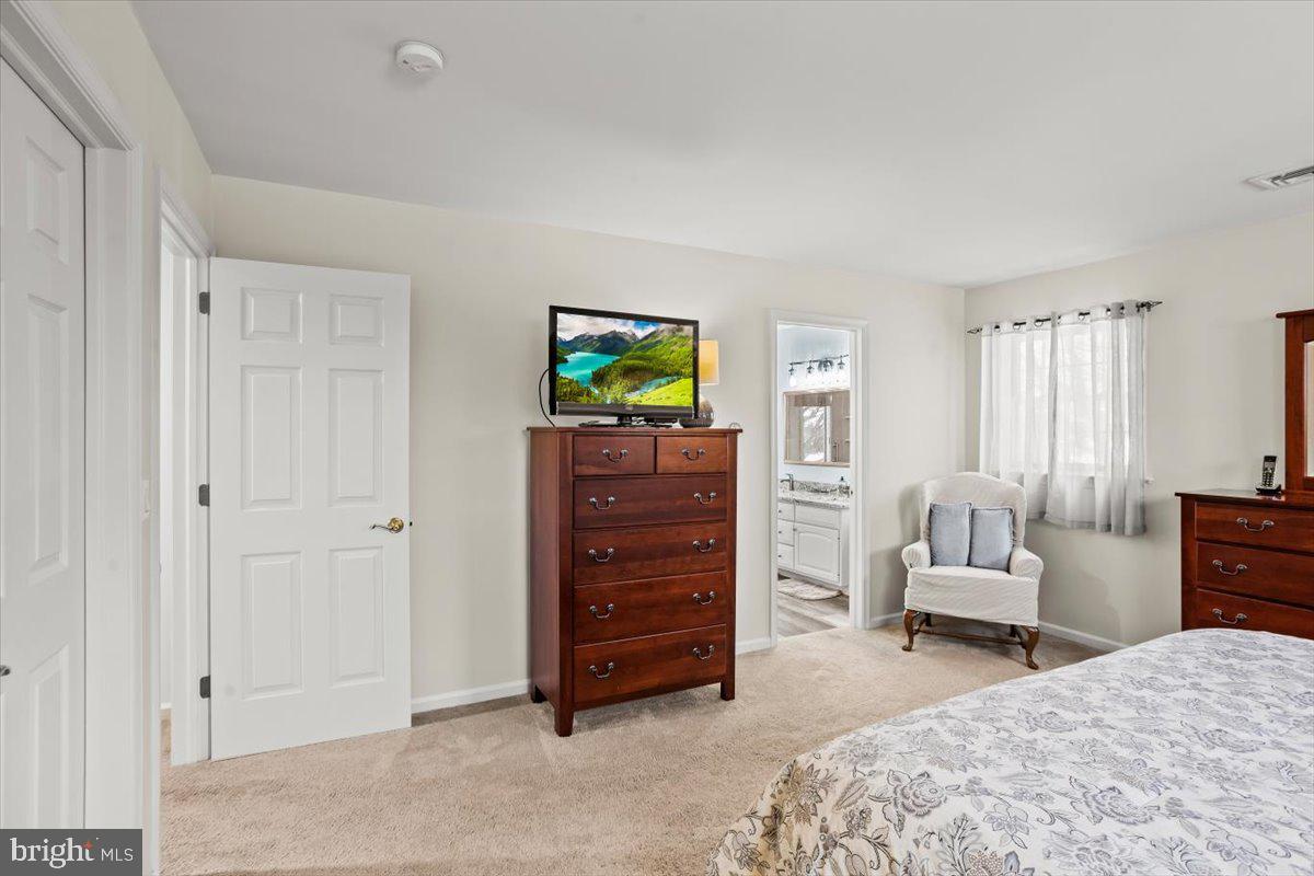 RUNNYMEDE EAST - Residential