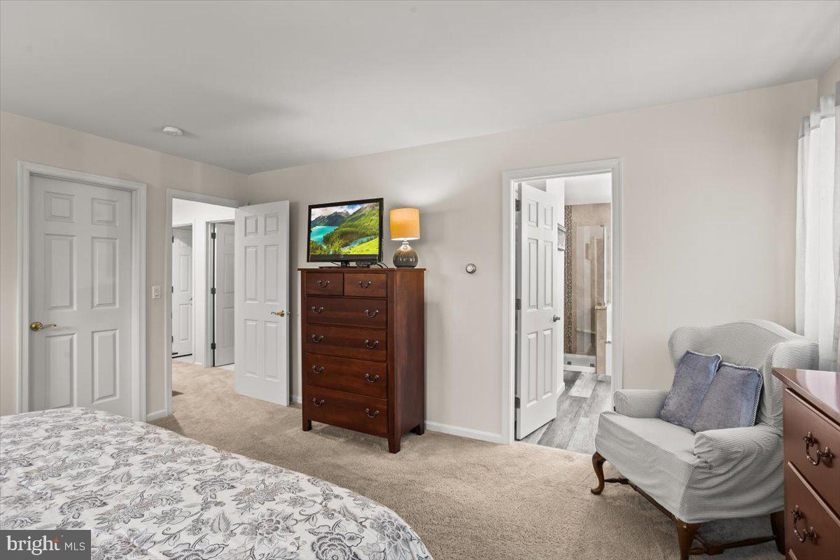 RUNNYMEDE EAST - Residential