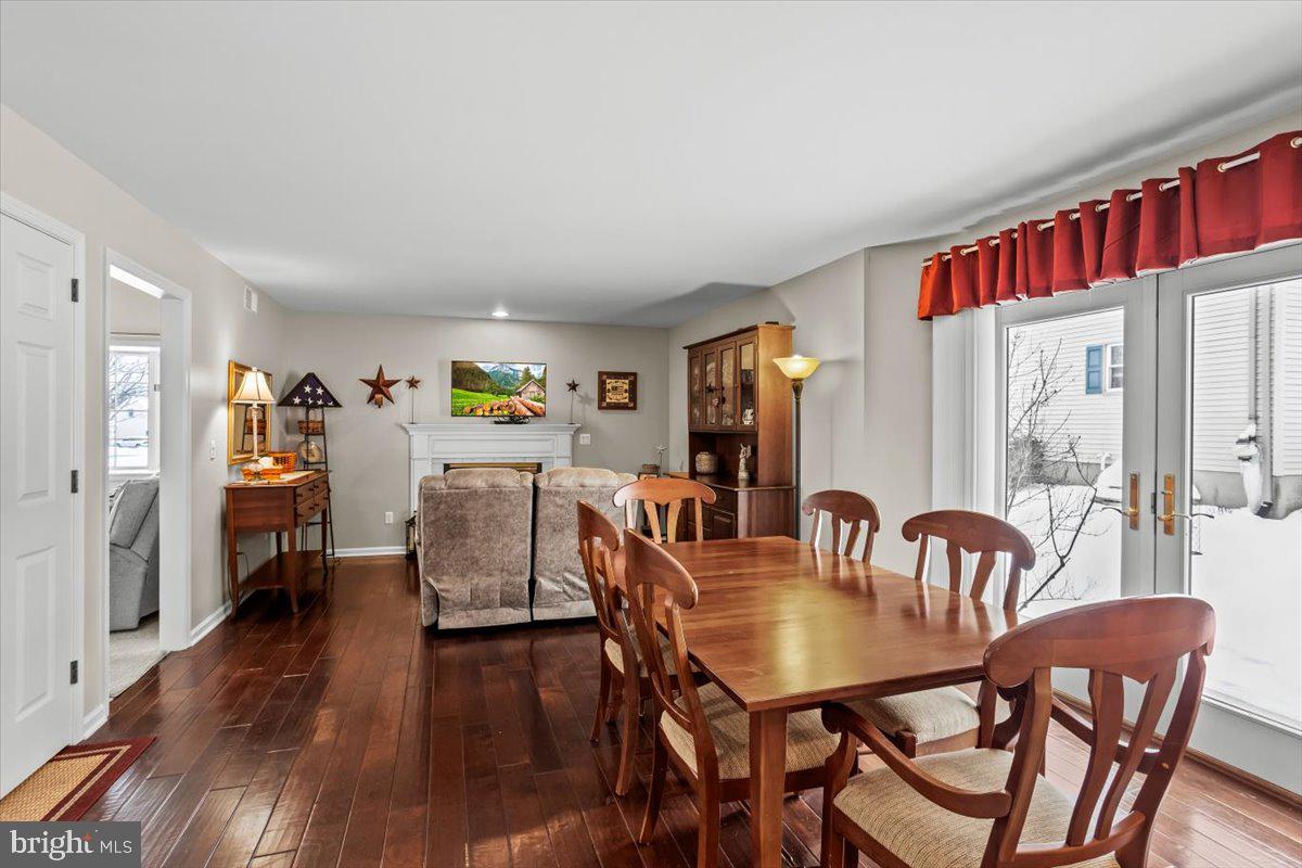 RUNNYMEDE EAST - Residential