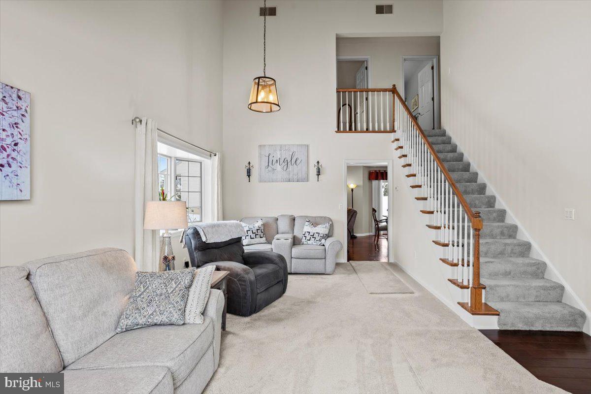 RUNNYMEDE EAST - Residential