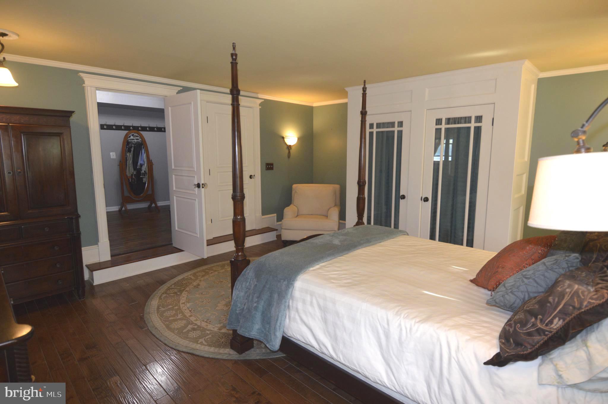 PARKVILLE - Residential