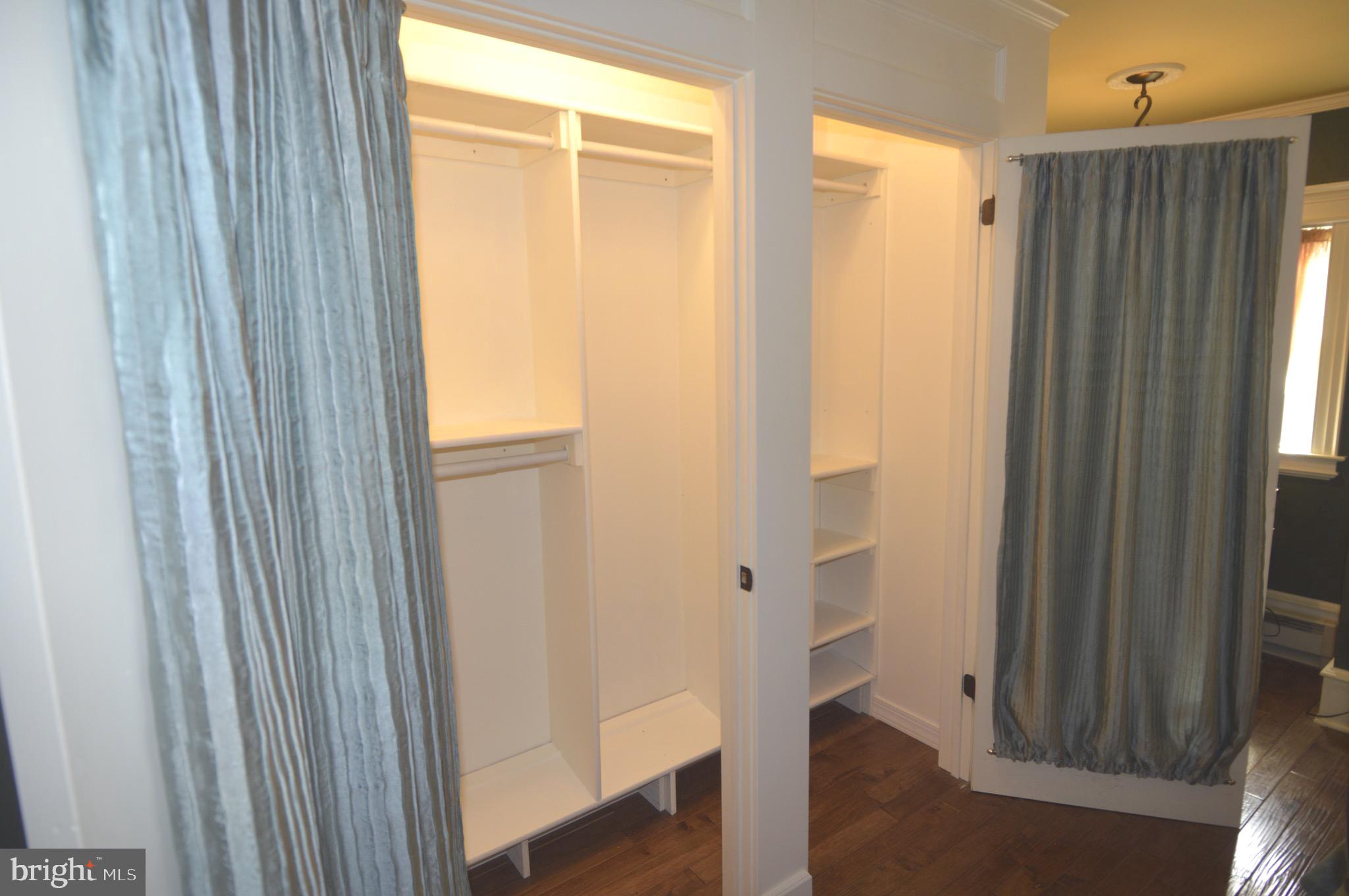 PARKVILLE - Residential