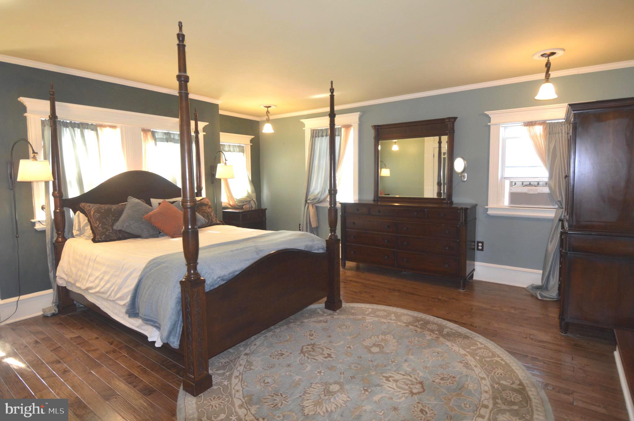 PARKVILLE - Residential