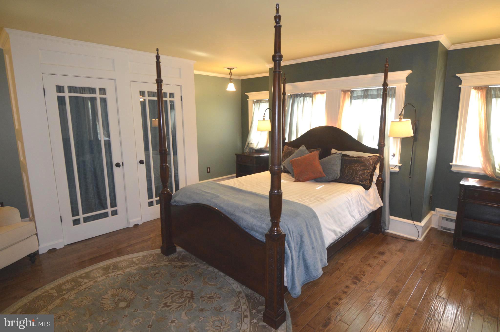 PARKVILLE - Residential