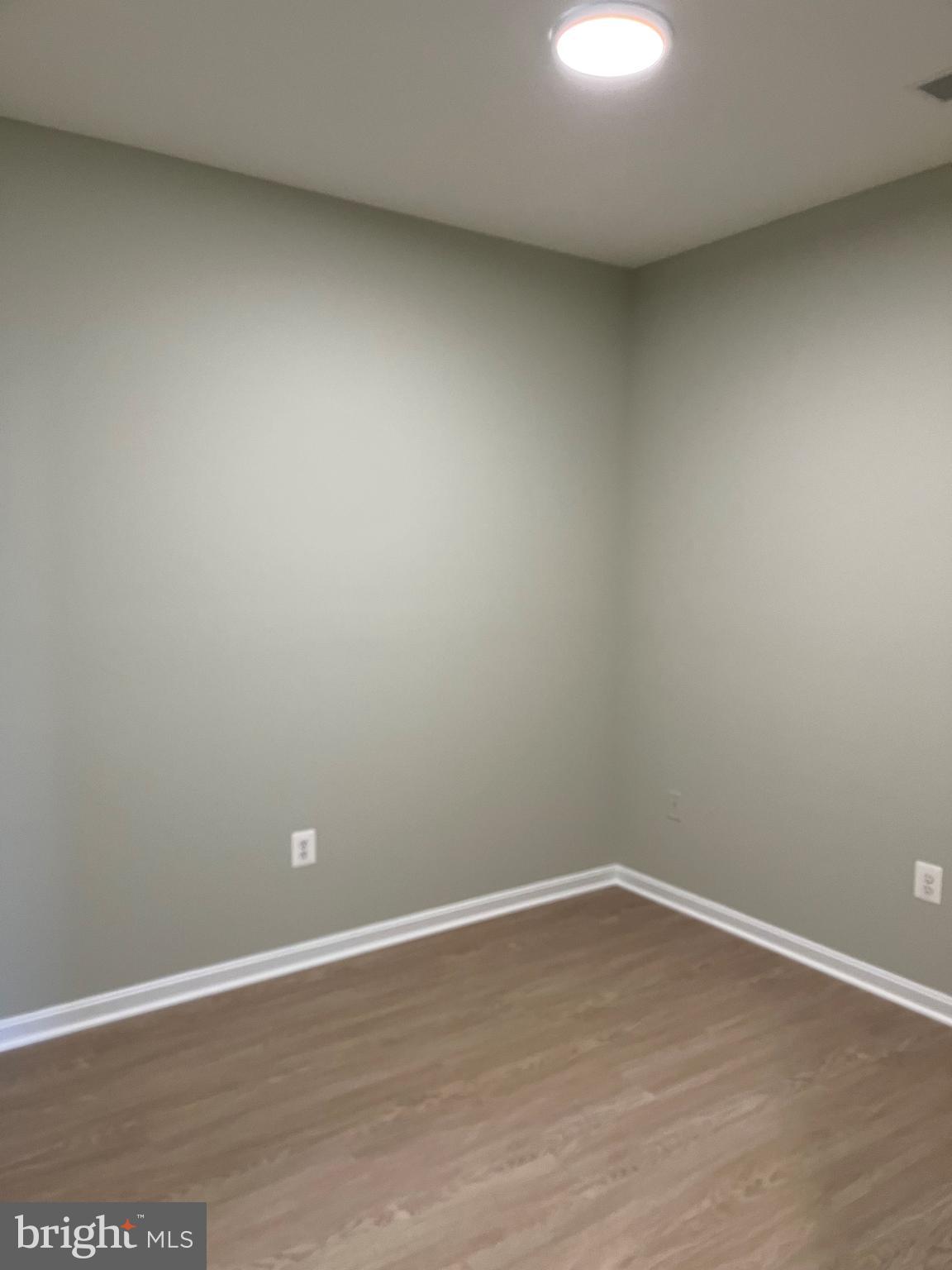 IRWINS CHOICE - Residential Lease