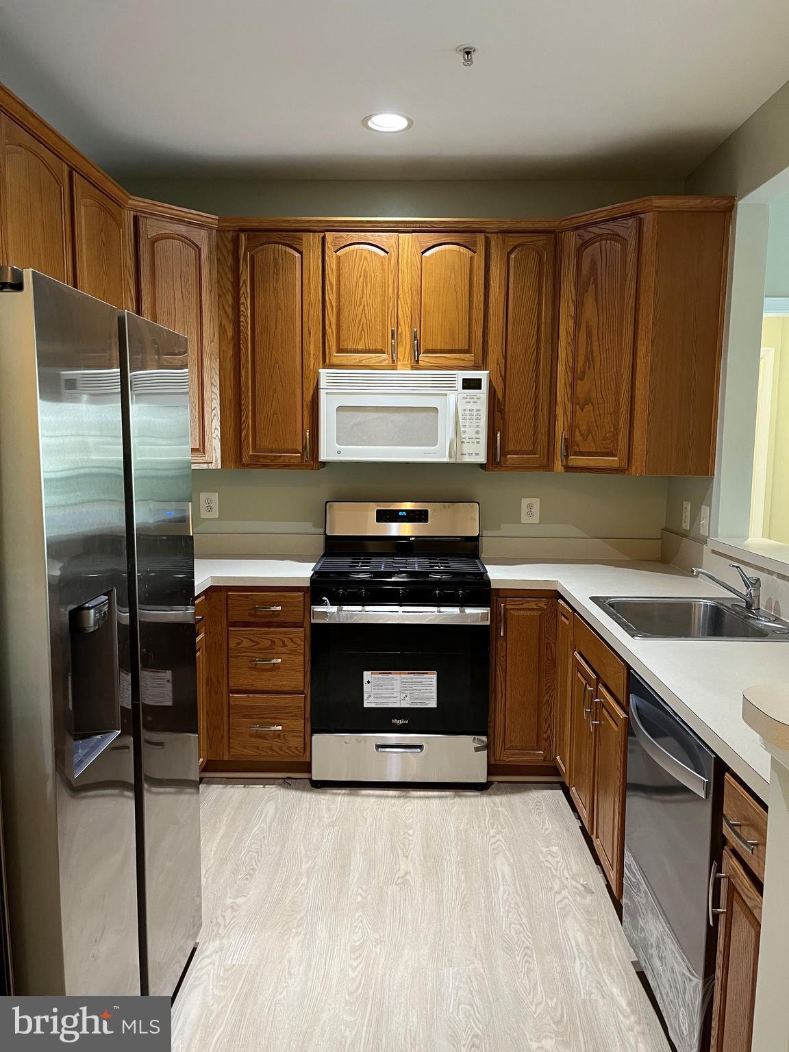 IRWINS CHOICE - Residential Lease