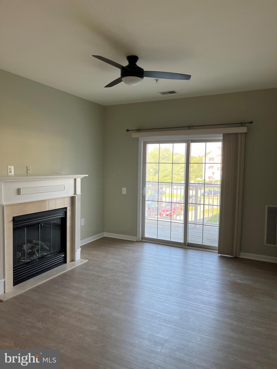 IRWINS CHOICE - Residential Lease