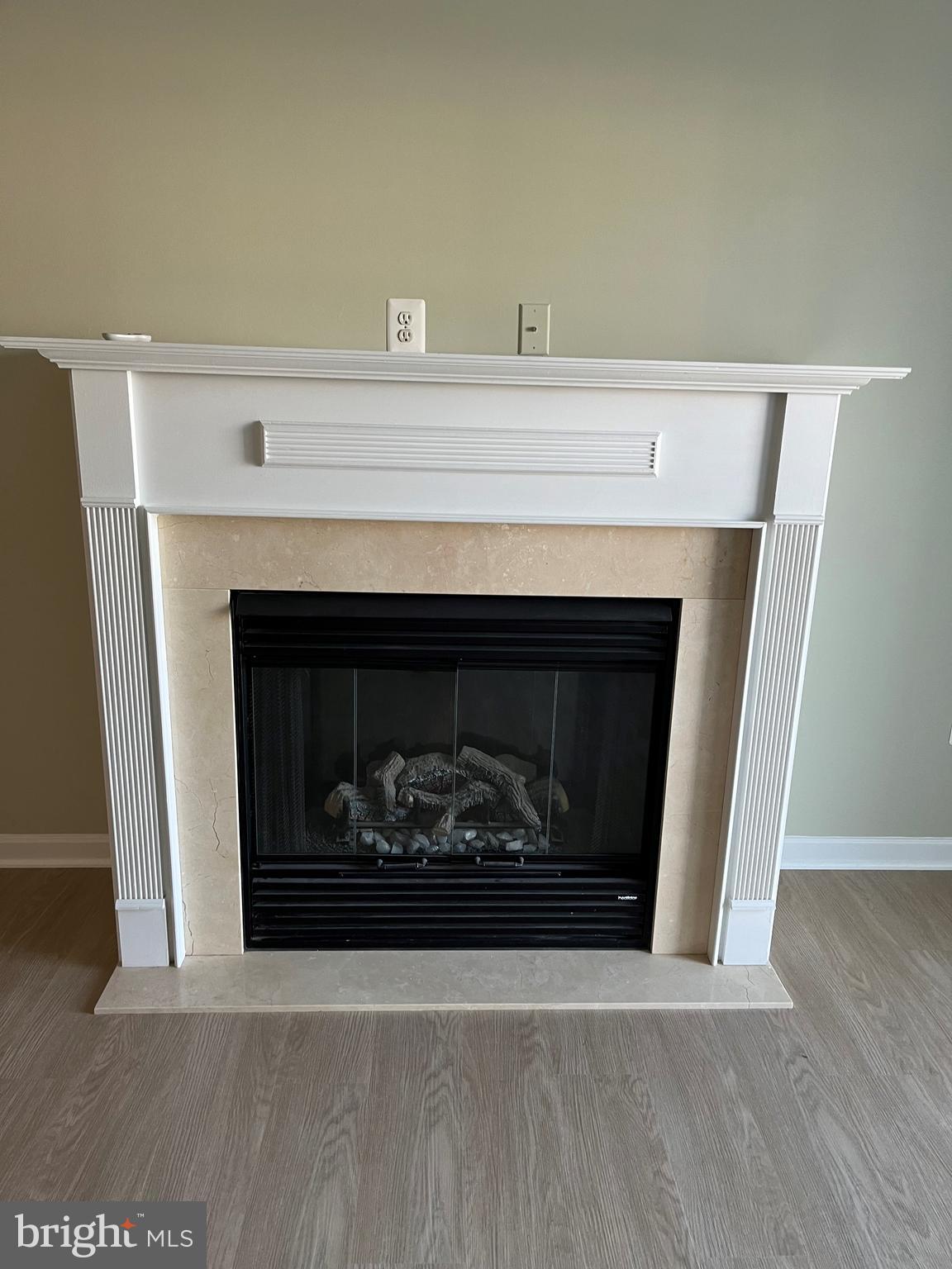 IRWINS CHOICE - Residential Lease