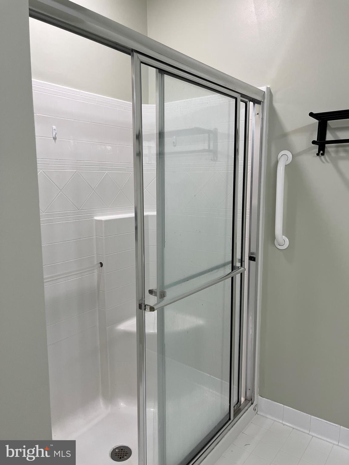 IRWINS CHOICE - Residential Lease