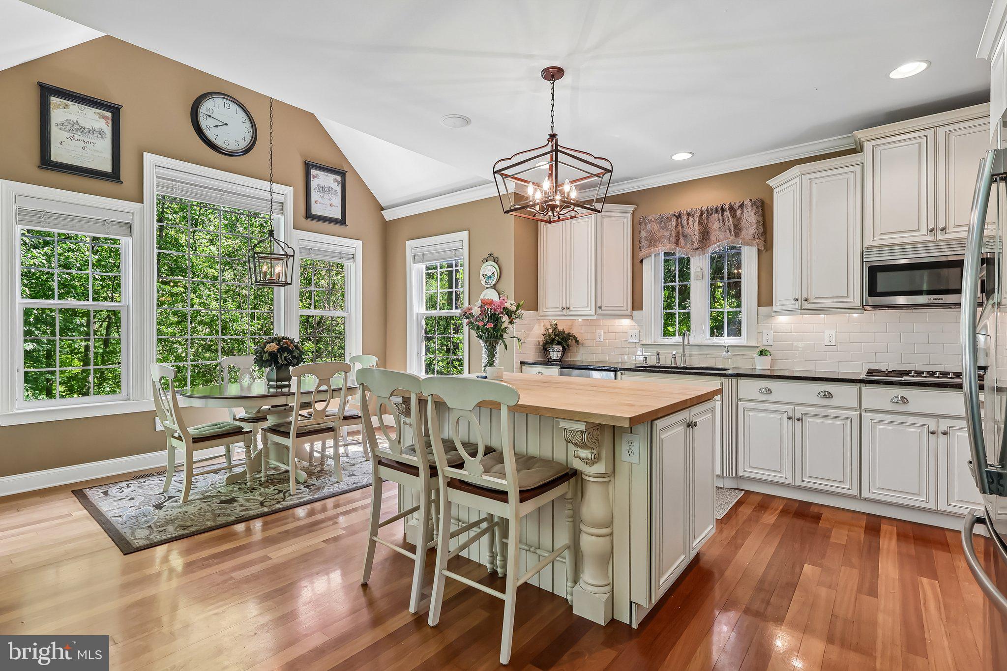 SUGARTOWN RIDGE - Residential