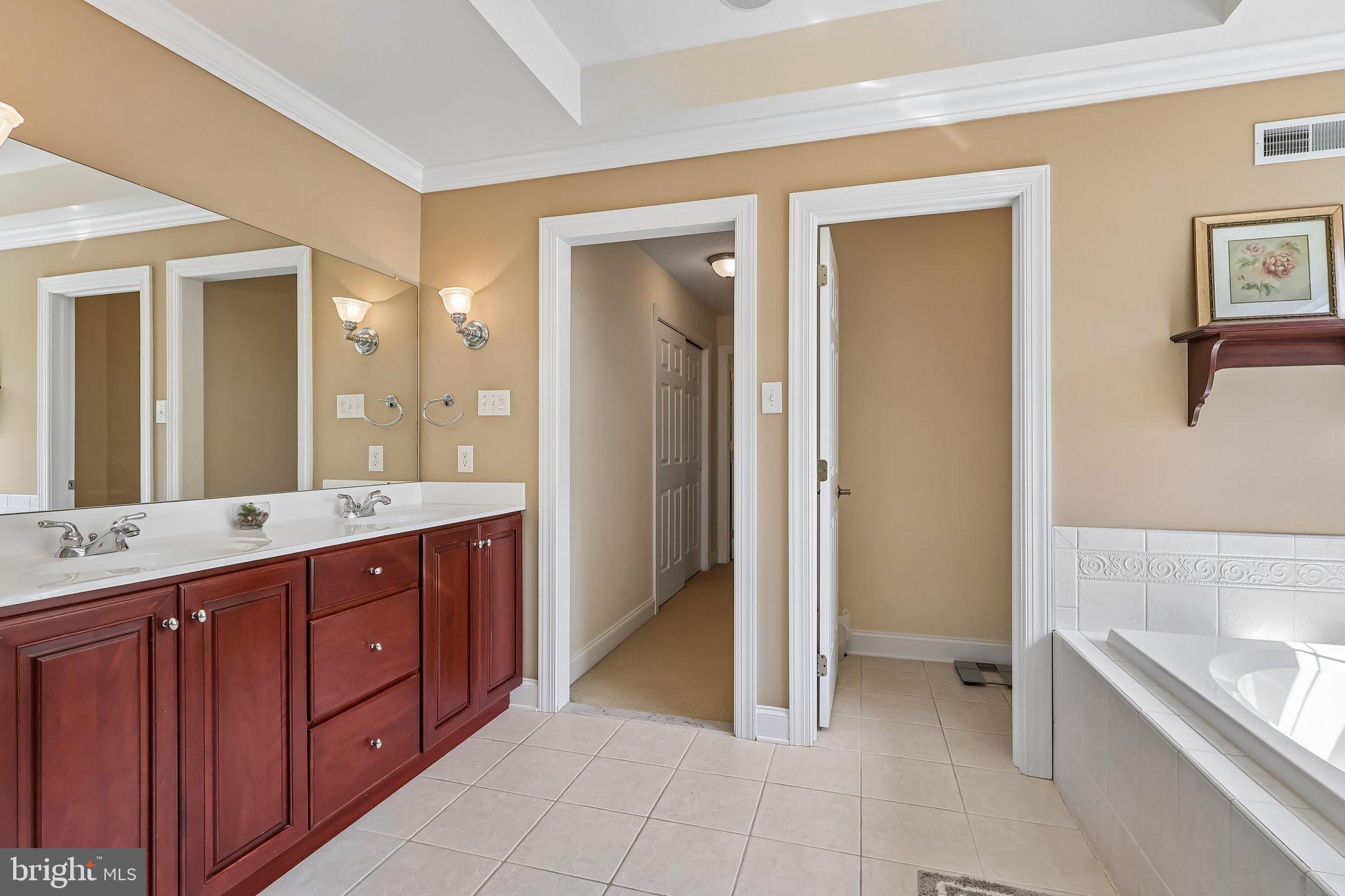 SUGARTOWN RIDGE - Residential