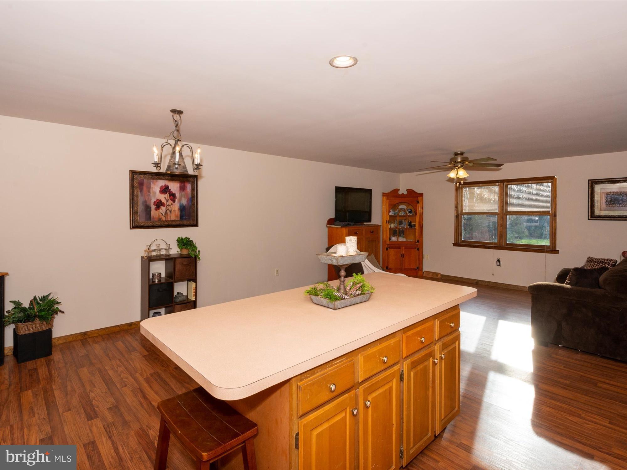 DENVER/REINHOLDS - Residential