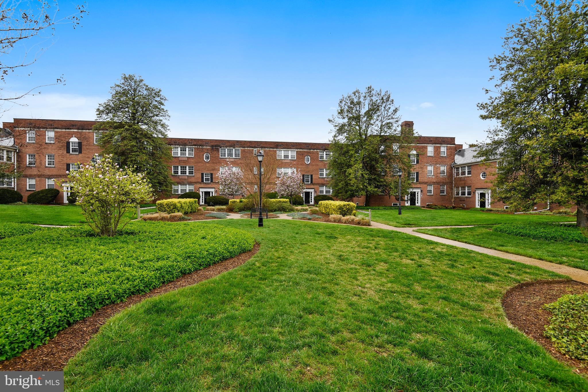 POTOWMACK CROSSING - Residential Lease