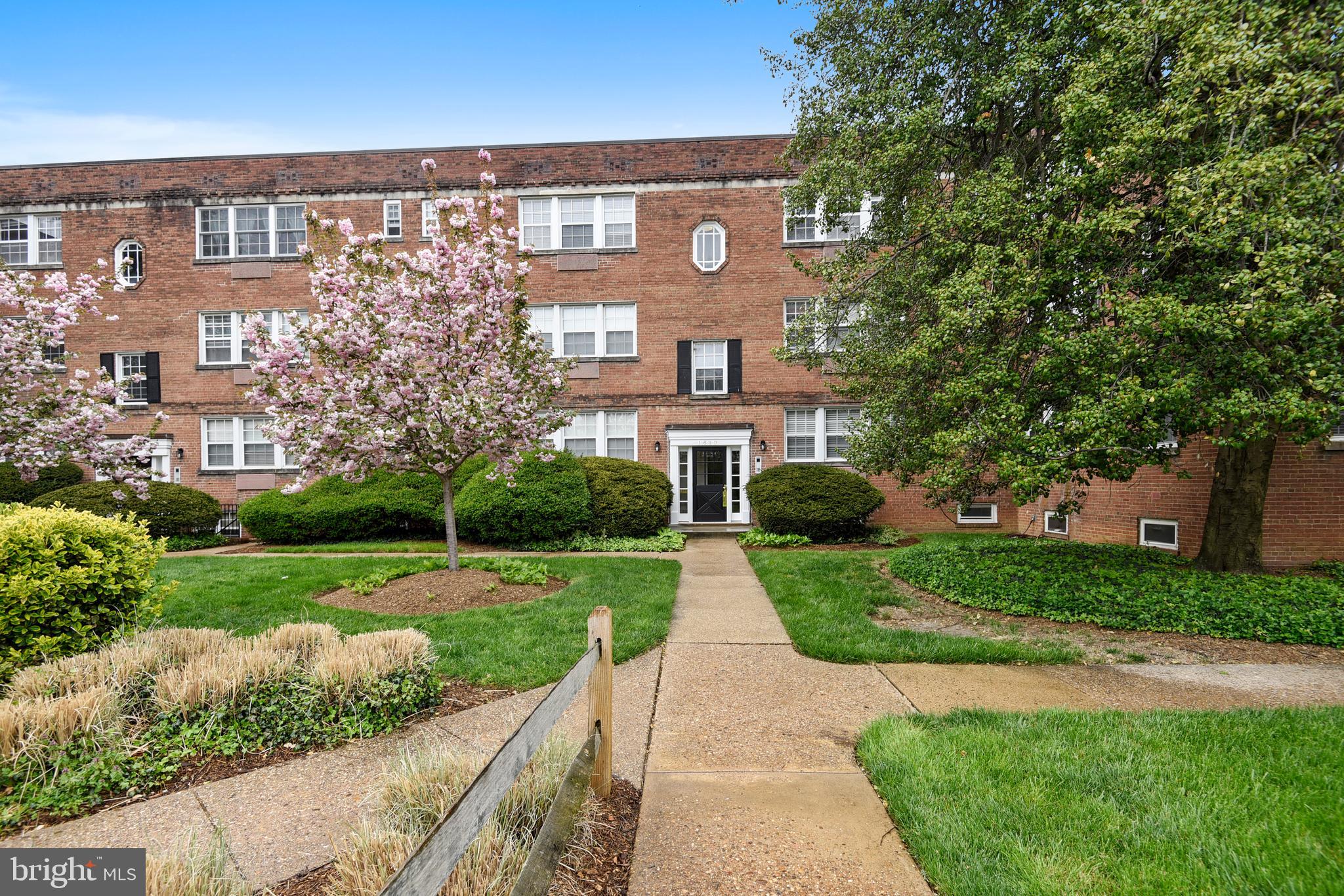 POTOWMACK CROSSING - Residential Lease