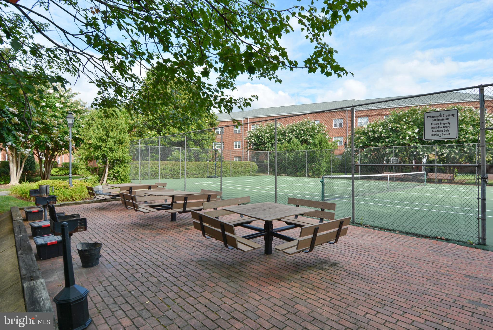 POTOWMACK CROSSING - Residential Lease