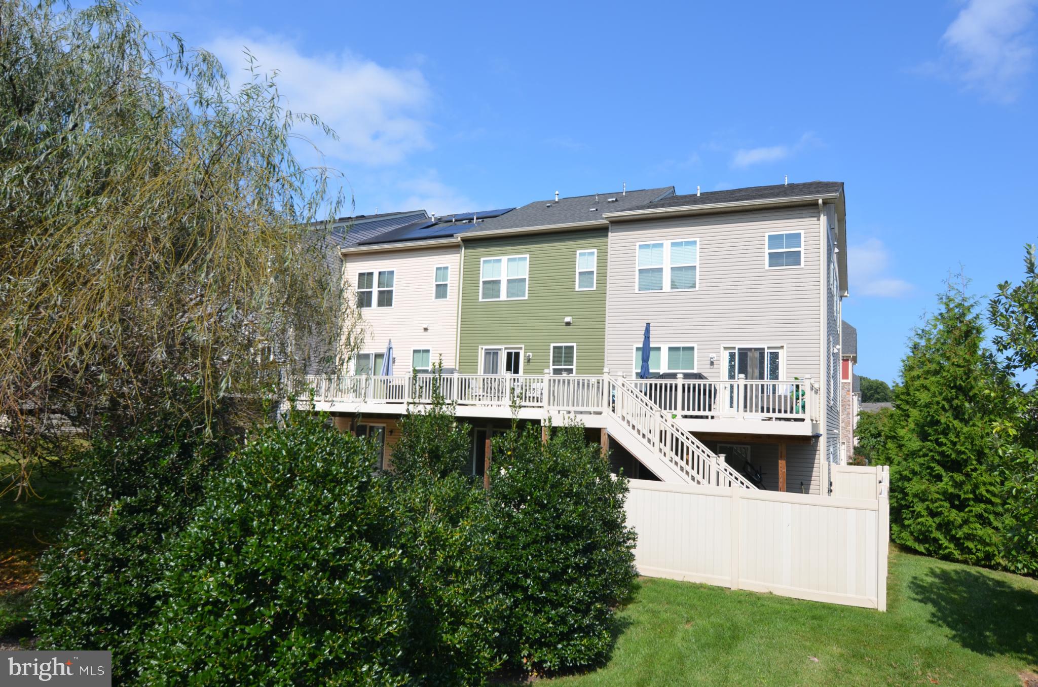 613 FOXWOOD DRIVE