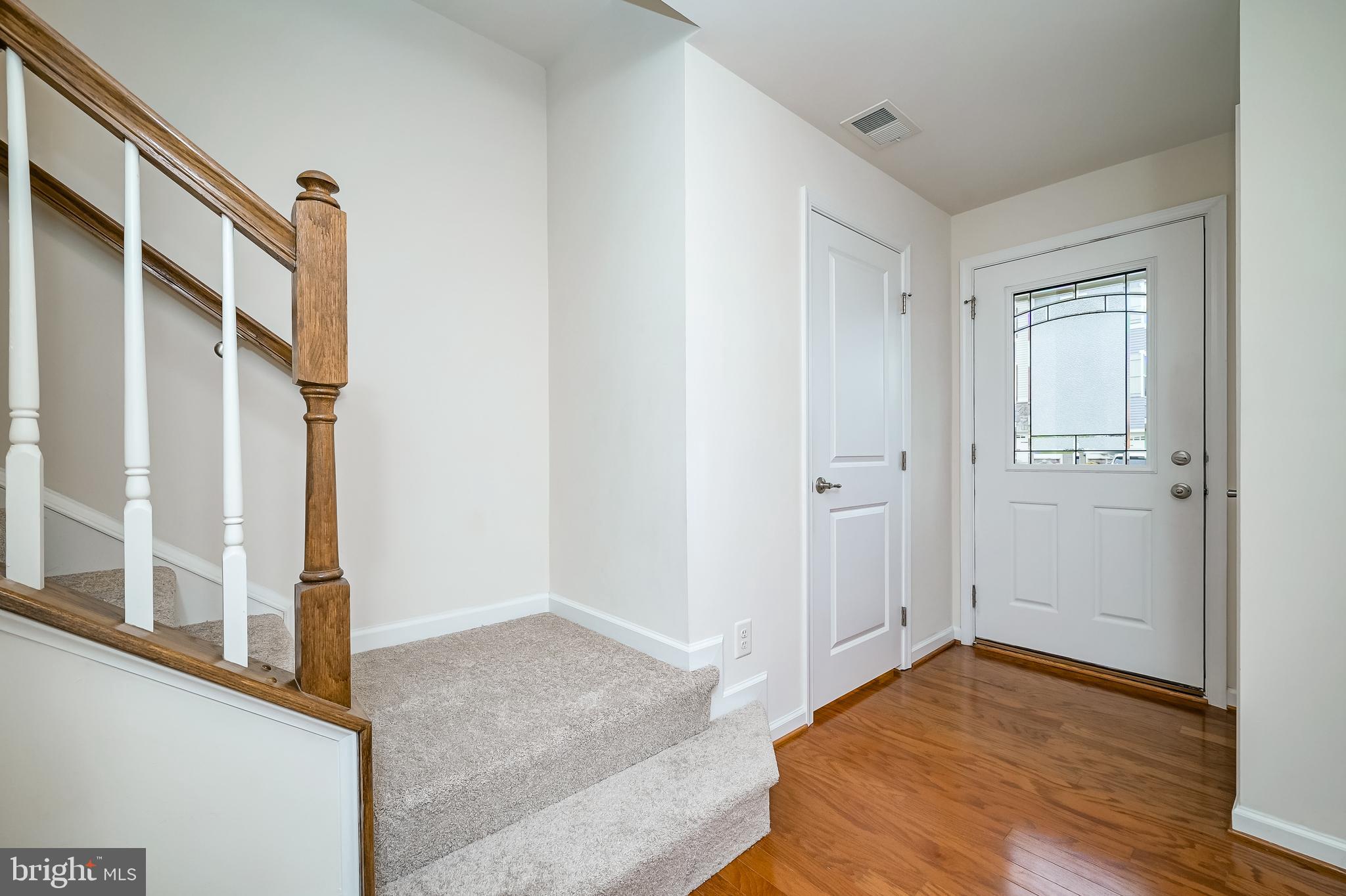 613 FOXWOOD DRIVE
