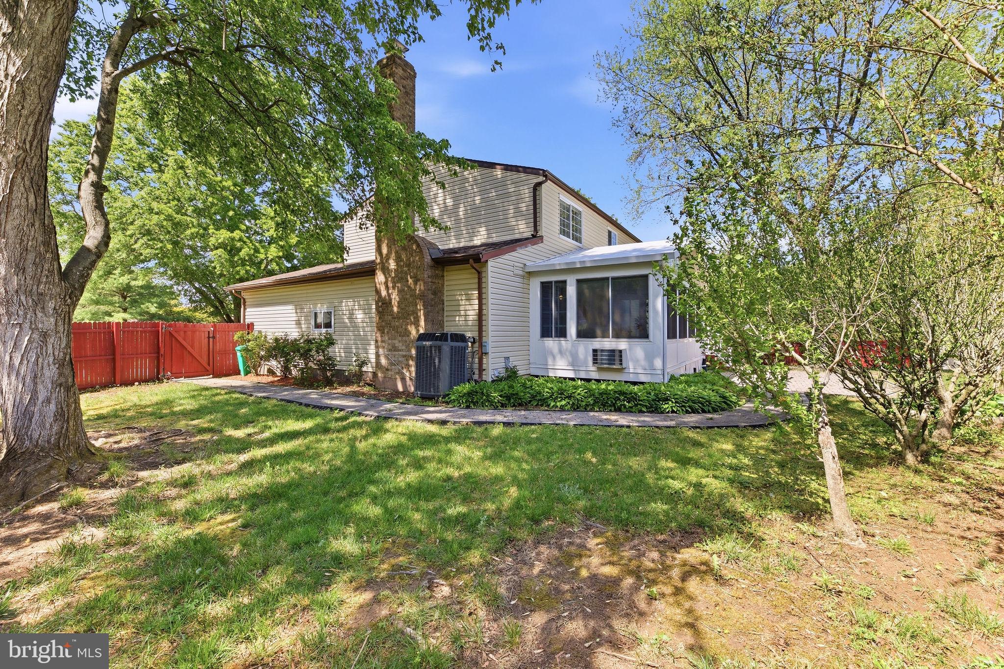 PROSPECT KNOLLS - Residential