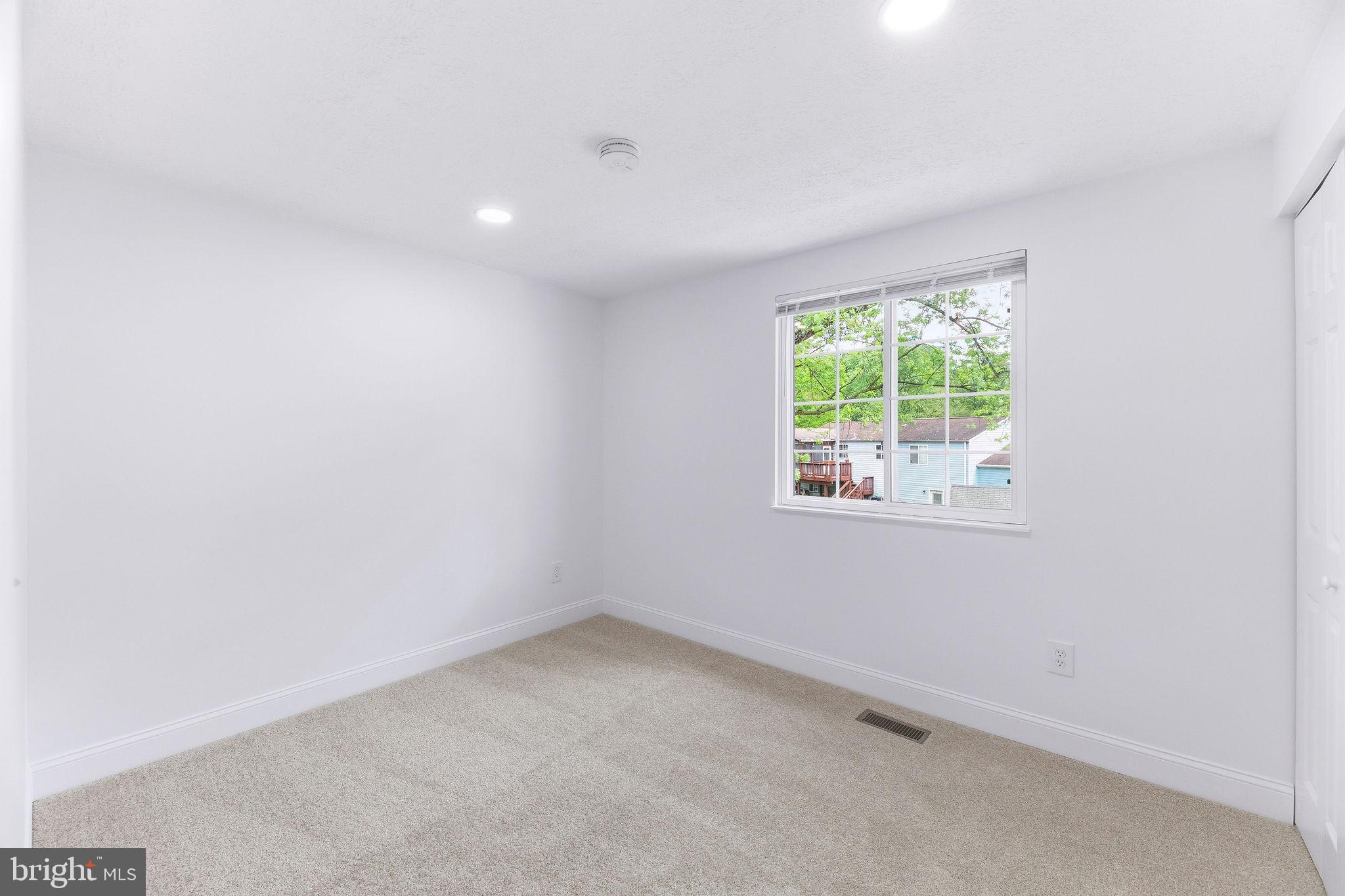 PROSPECT KNOLLS - Residential