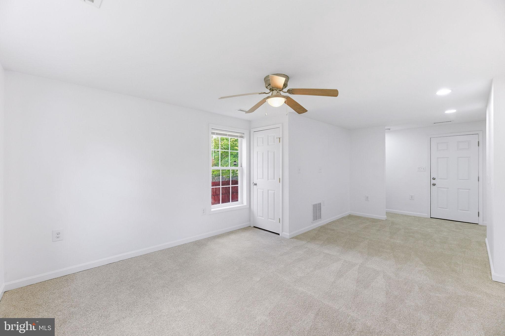 PROSPECT KNOLLS - Residential