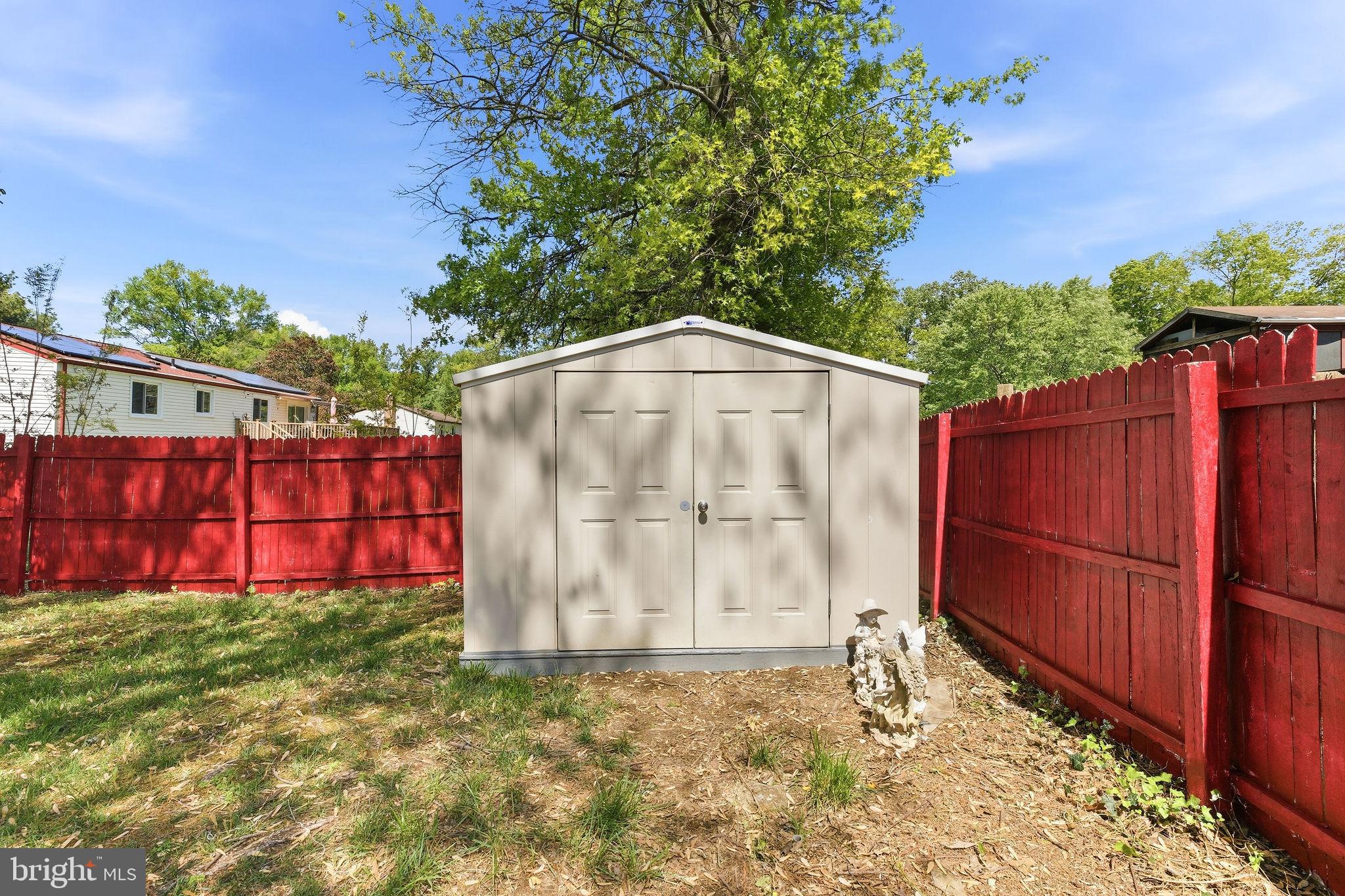 PROSPECT KNOLLS - Residential