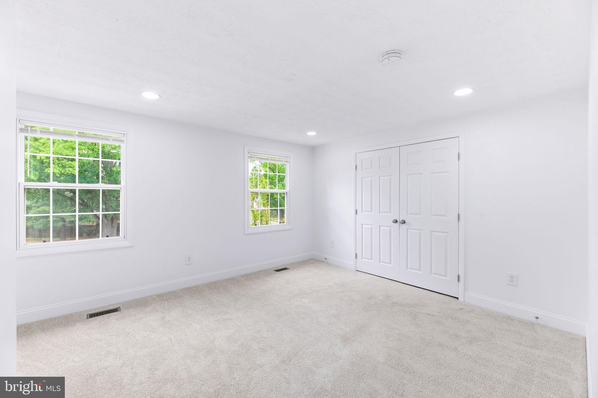 PROSPECT KNOLLS - Residential