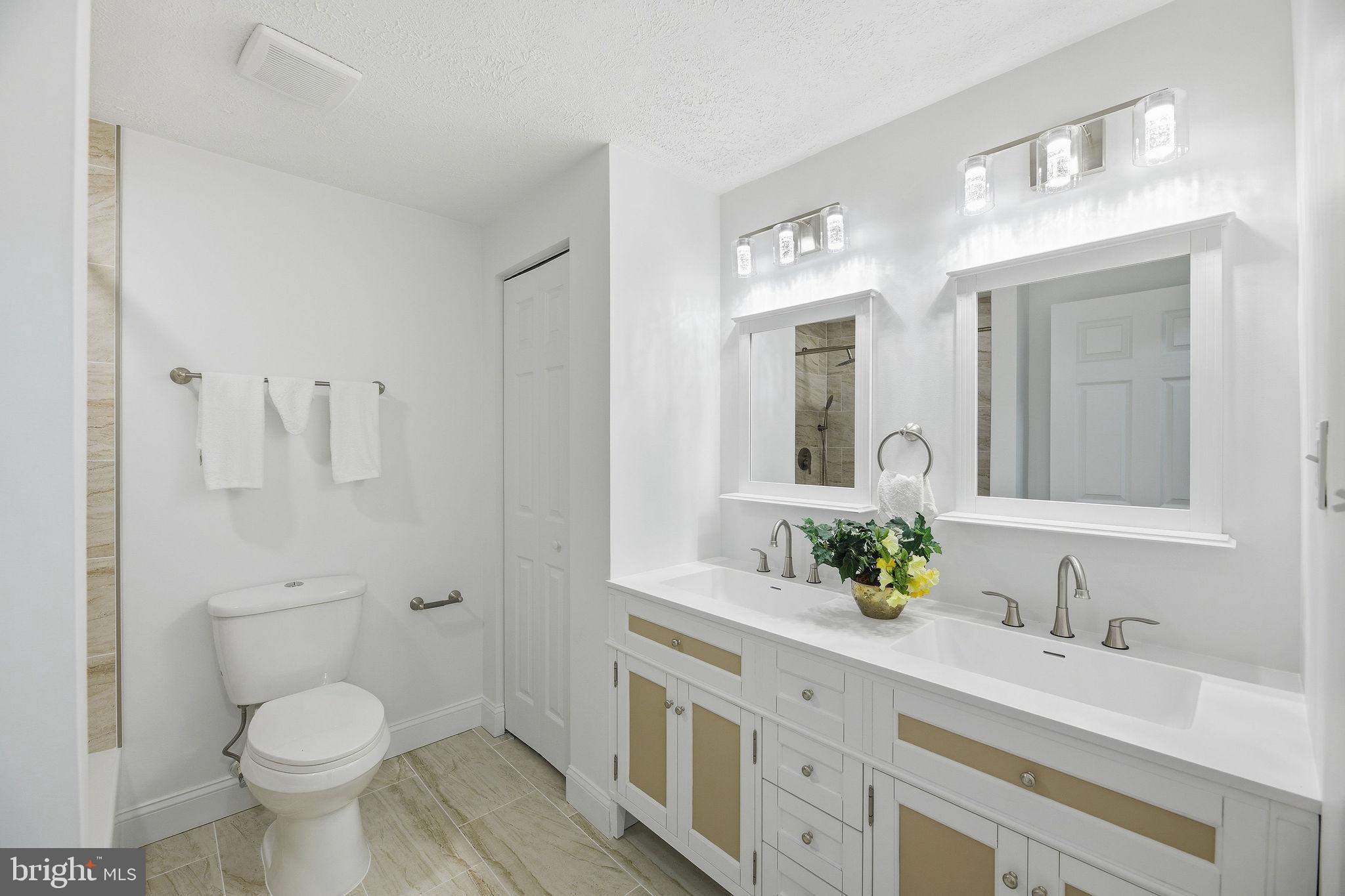 PROSPECT KNOLLS - Residential
