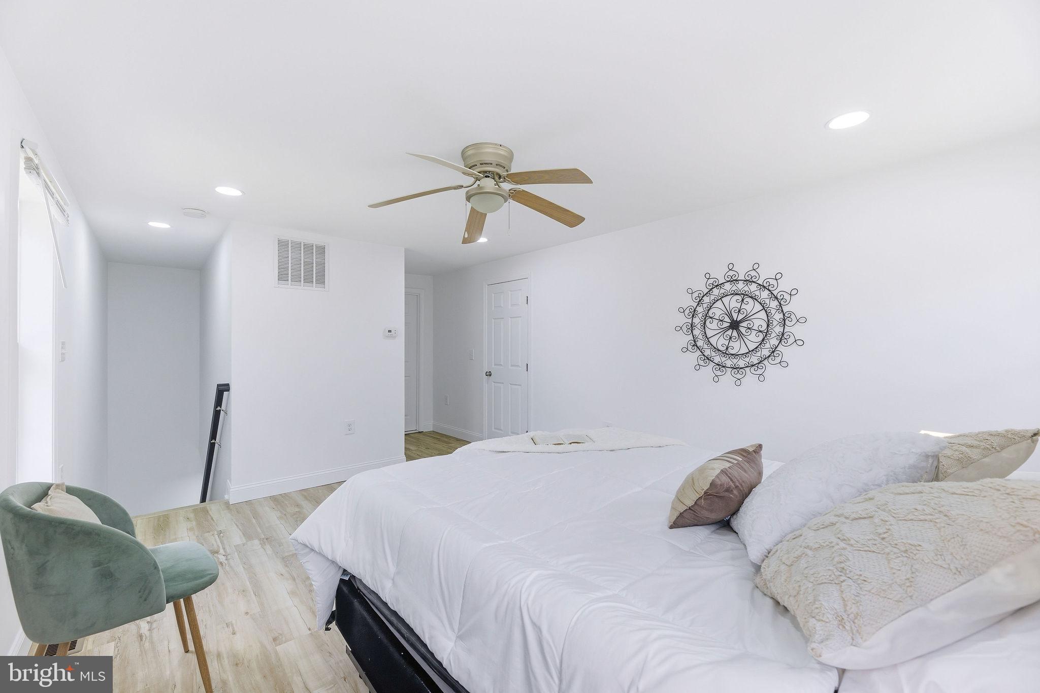 PROSPECT KNOLLS - Residential