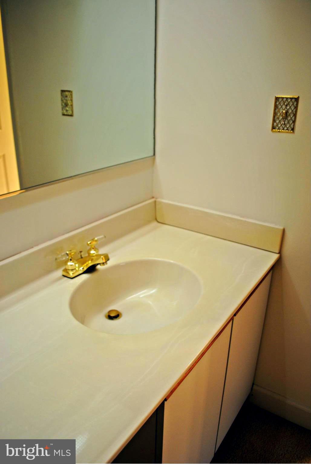 TOWSONGATE - Residential Lease