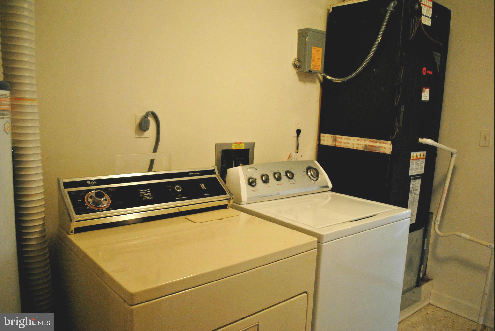 TOWSONGATE - Residential Lease