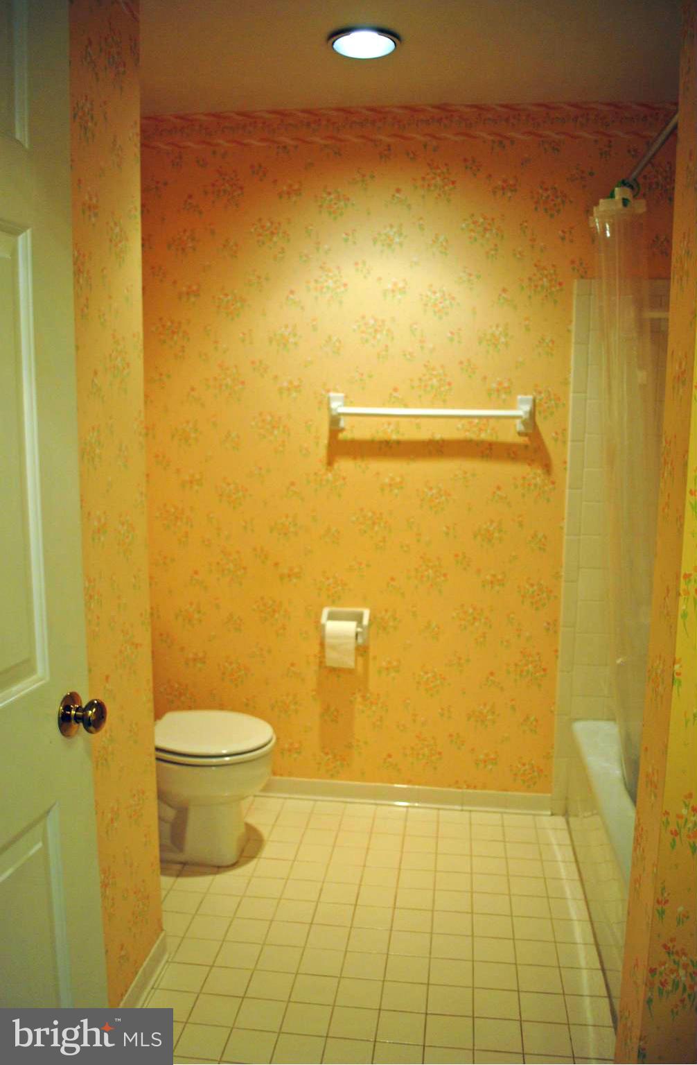 TOWSONGATE - Residential Lease