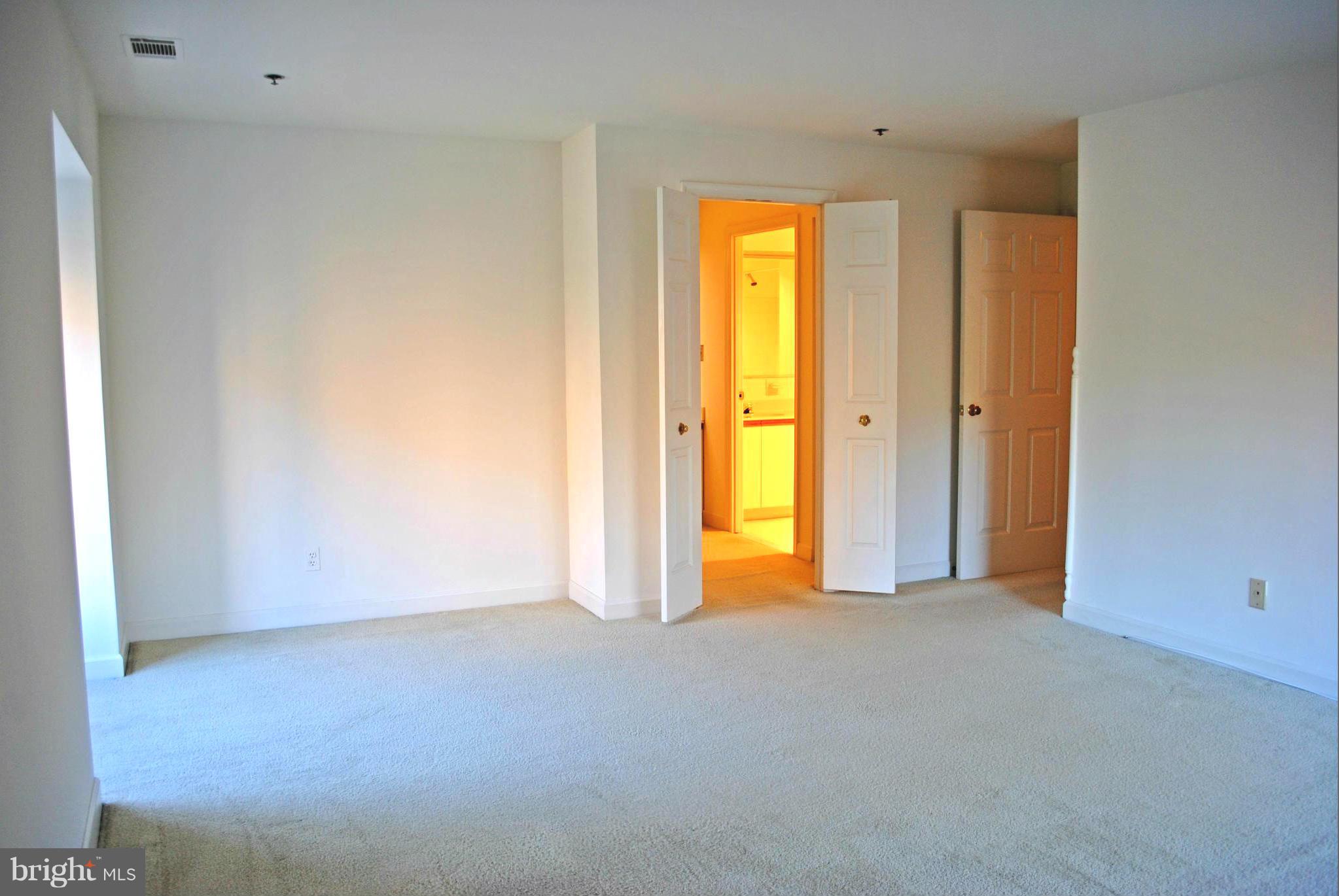 TOWSONGATE - Residential Lease