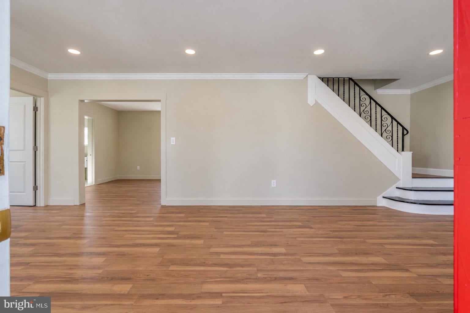 103 MARSHALL AVENUE W