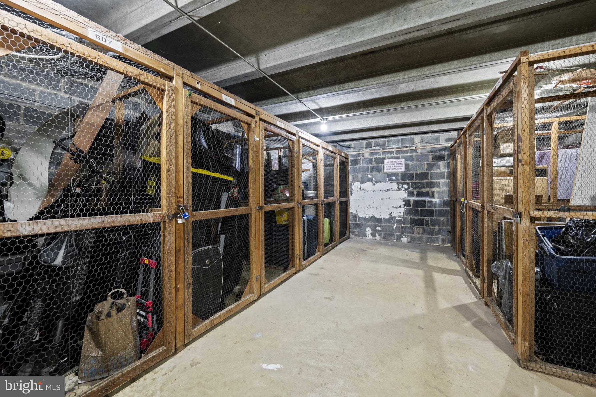 LAFAYETTE PARK CONDOMINIUM - Residential Lease