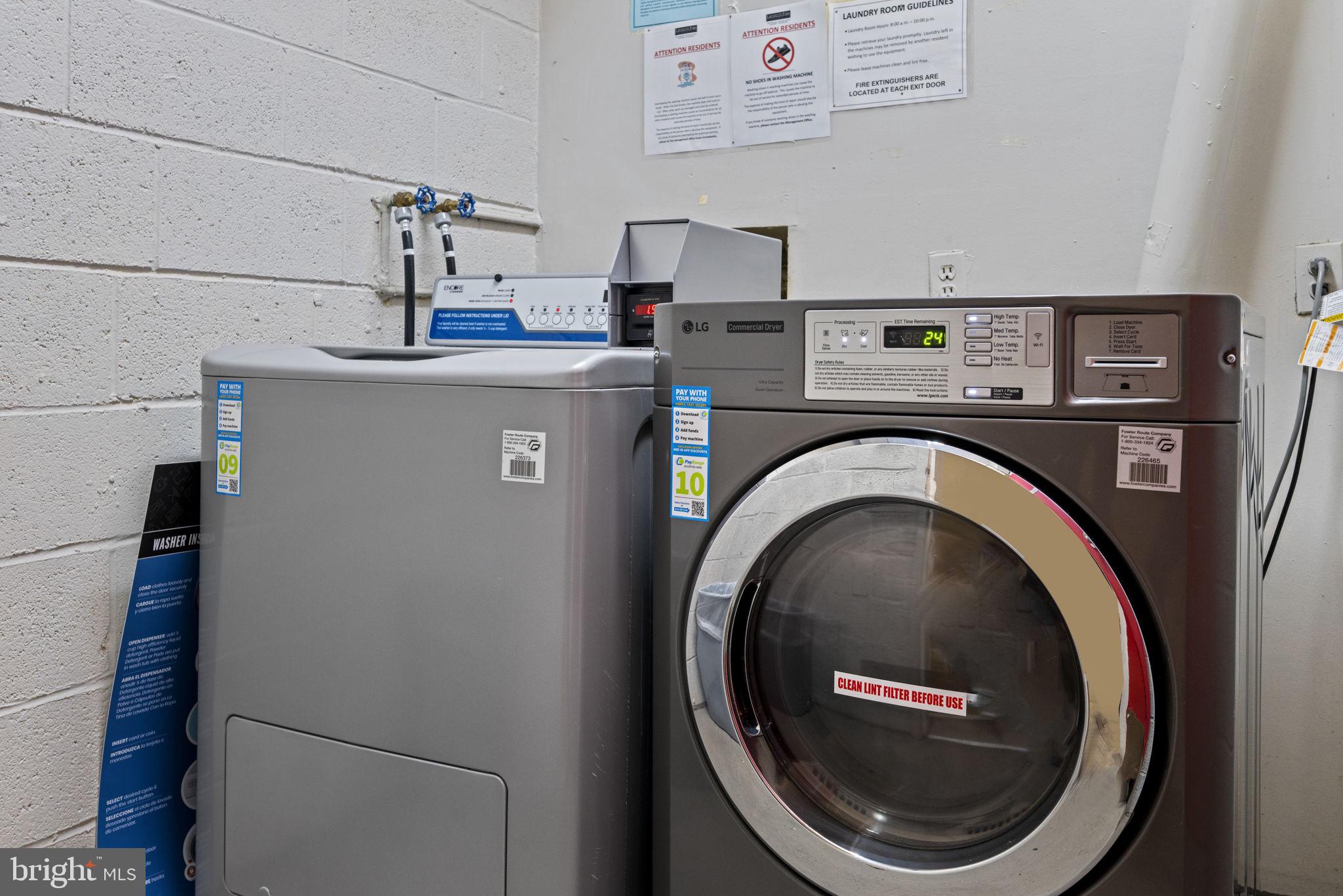 LAFAYETTE PARK CONDOMINIUM - Residential Lease