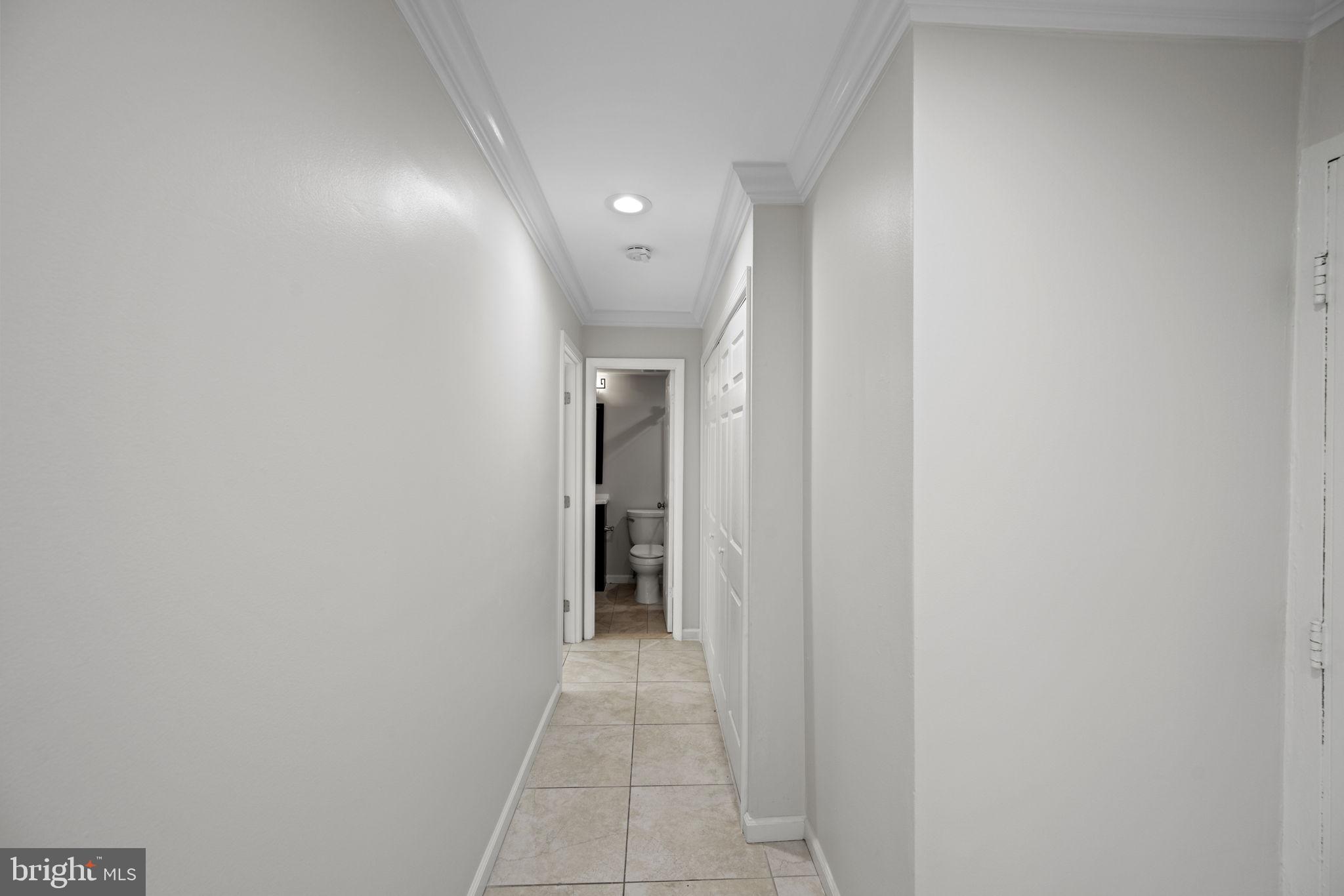 LAFAYETTE PARK CONDOMINIUM - Residential Lease