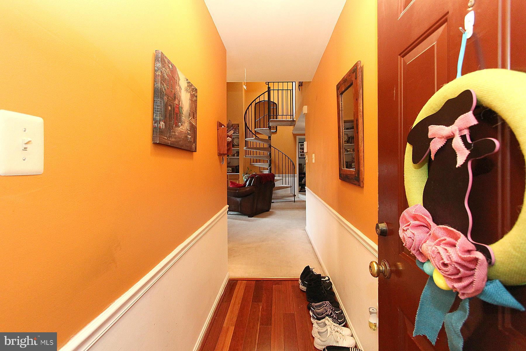 HAMPTON HOUSE - Residential