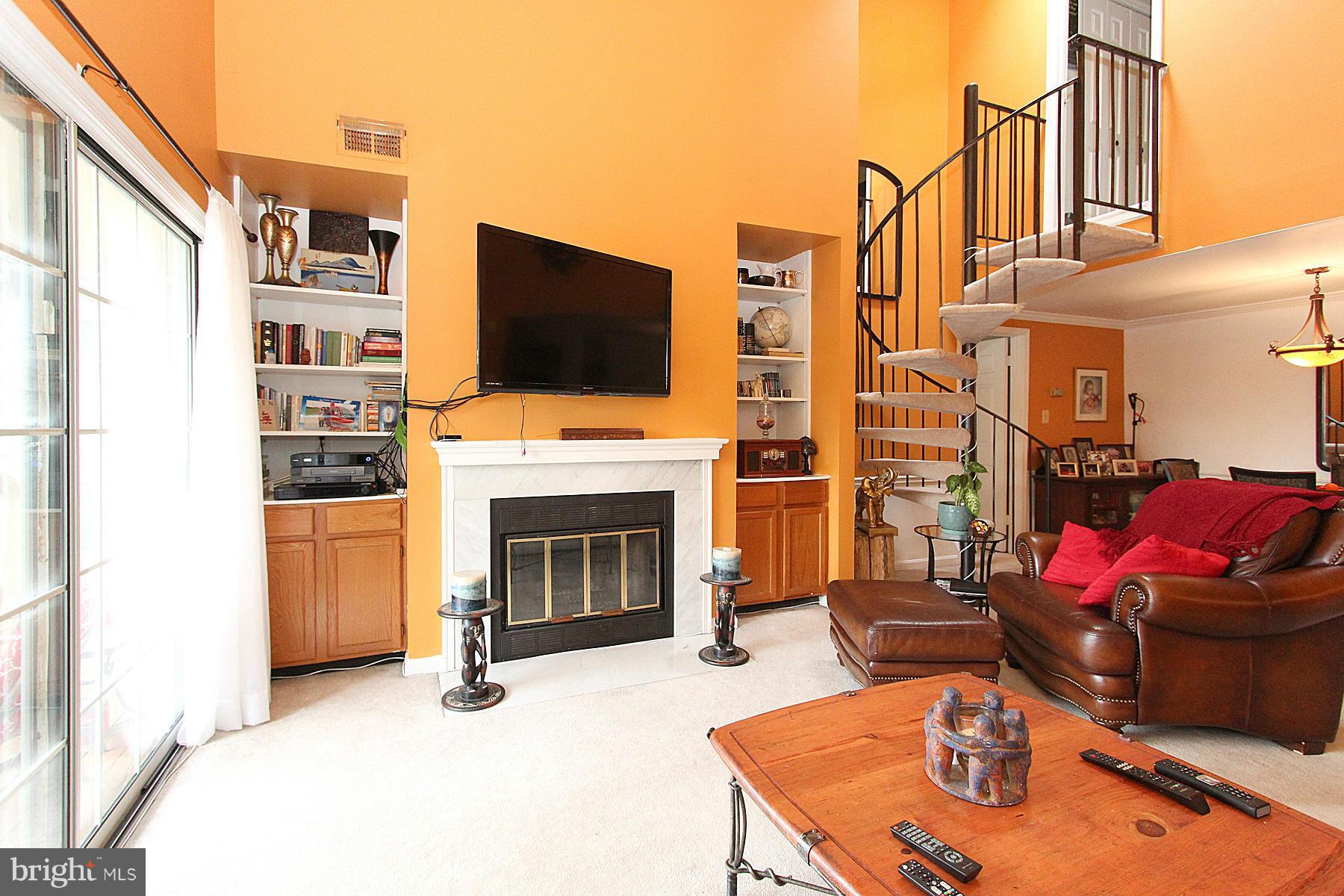 HAMPTON HOUSE - Residential