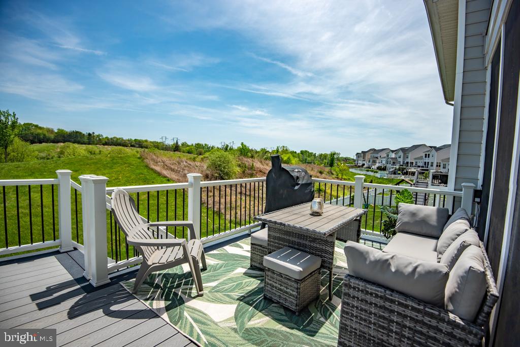 MOON GLADE FARM - Residential