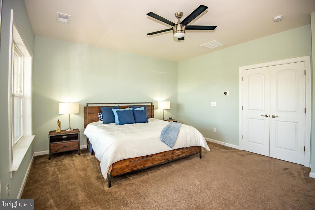 MOON GLADE FARM - Residential