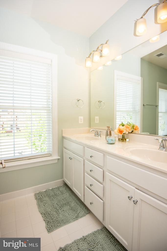 MOON GLADE FARM - Residential