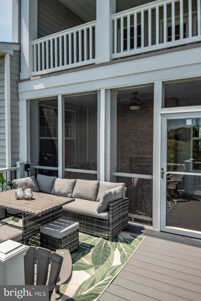 MOON GLADE FARM - Residential