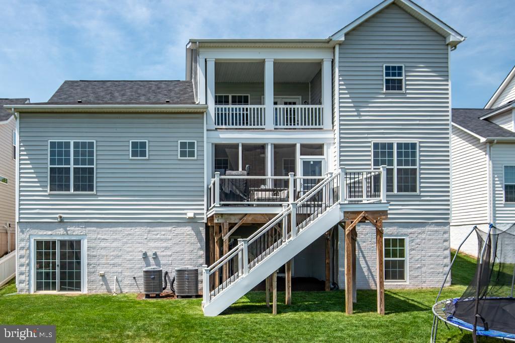 MOON GLADE FARM - Residential