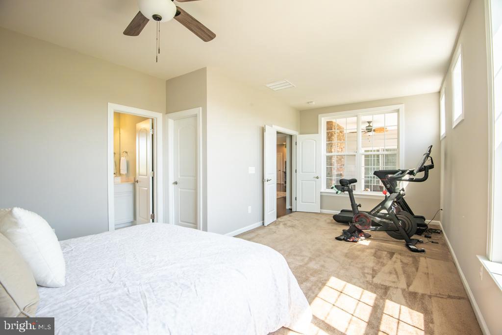 MOON GLADE FARM - Residential