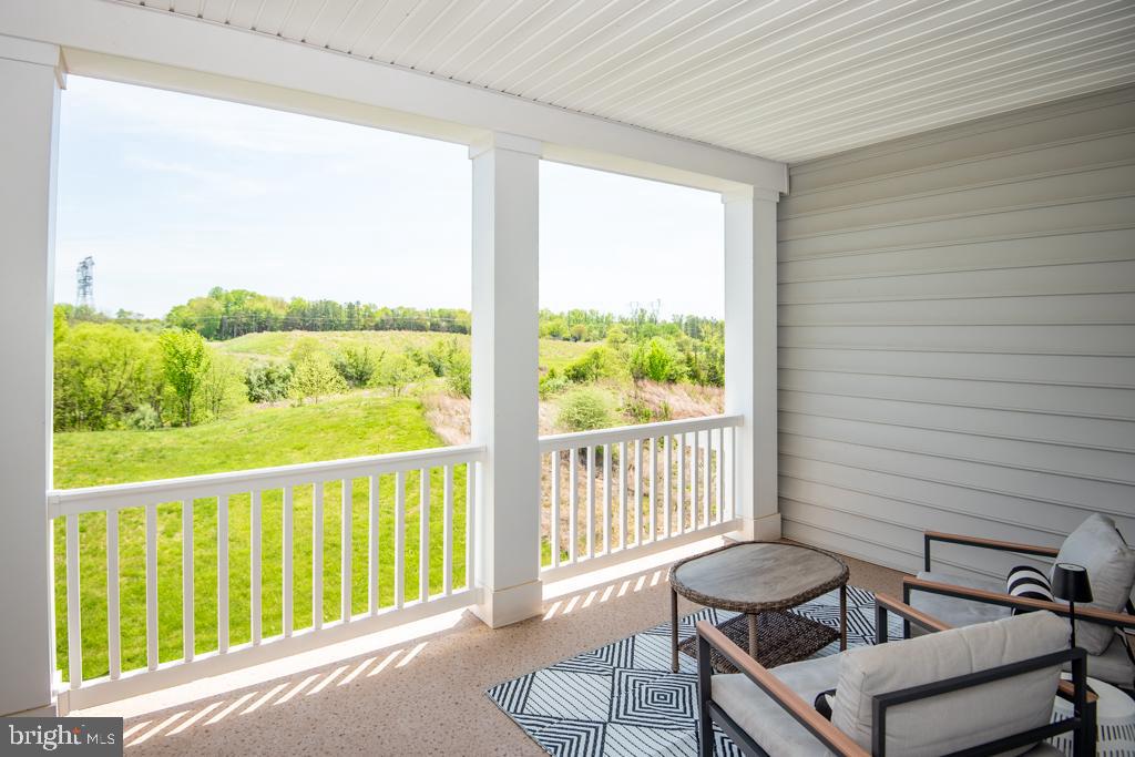 MOON GLADE FARM - Residential