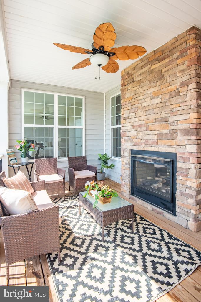 MOON GLADE FARM - Residential